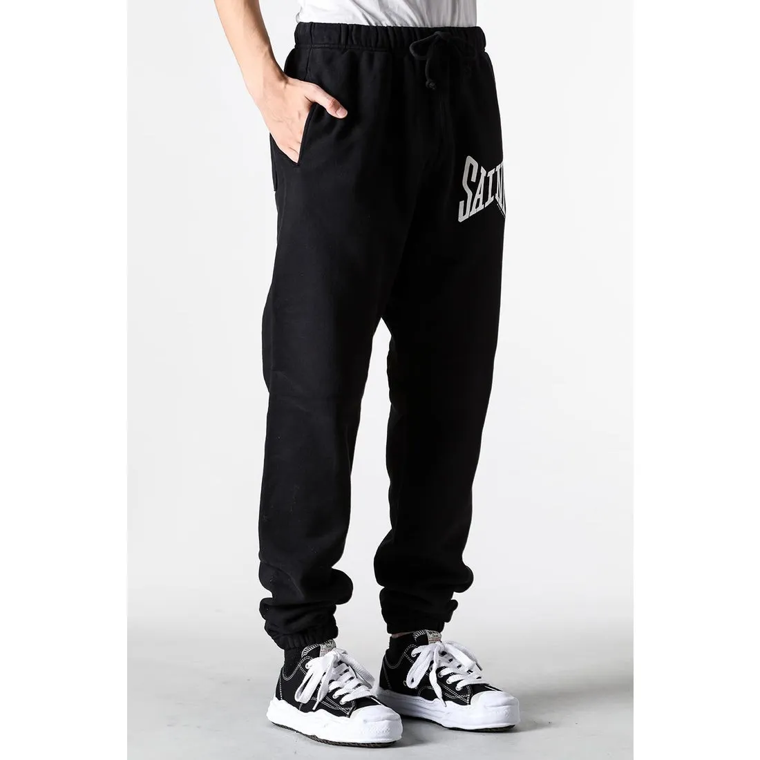 SAINT Mxxxxxx RIBON SAINT Sweat Pants/BLK Basic SAINT LOGO sweatpants Black S-XL God-cut Loose fit Four-needle six-thread boneless sewing Upper body comfortable Original light fleece sweatshirt fabric Original consistent fruit logo/angel logo